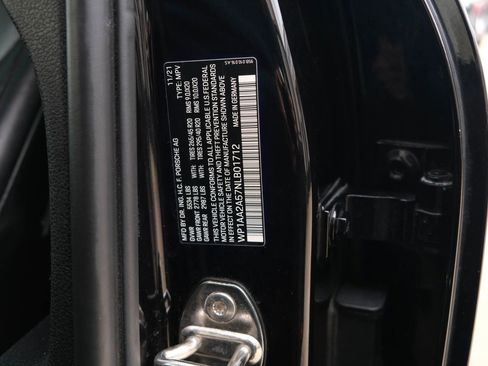 Used 2022 Porsche Macan Sport Edition w/ Premium Package Plus image 51