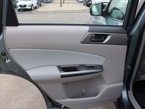 Used 2012 Subaru Forester 2.5X w/ Alloy Wheel Pkg image 25