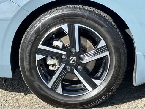 Certified 2025 Nissan Sentra SV FWD image 31