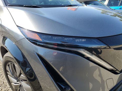 Used 2025 Nissan Ariya FWD image 2