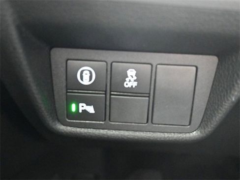 Used 2018 Honda Accord Touring image 28