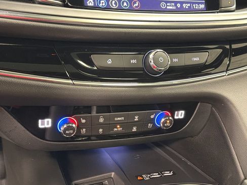 Used 2023 Buick Enclave Avenir w/ Avenir Technology Package AWD/4WD image 38