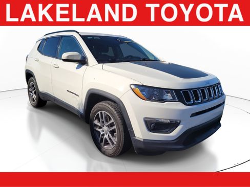 Used 2018 Jeep Compass Latitude w/ Popular Equipment Group FWD image 1