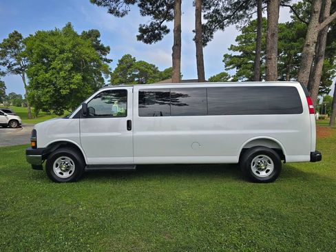 Used 2025 Chevrolet Express 3500 LT w/ LT Preferred Equipment Group RWD image 2