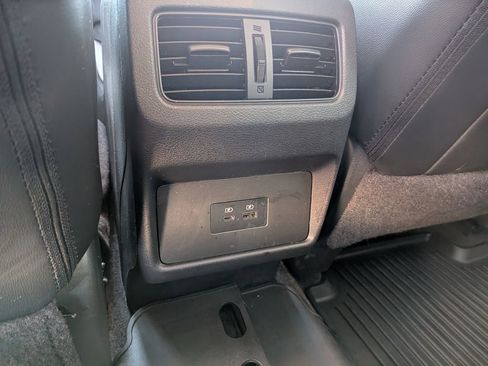 Used 2023 Nissan Rogue SL image 12