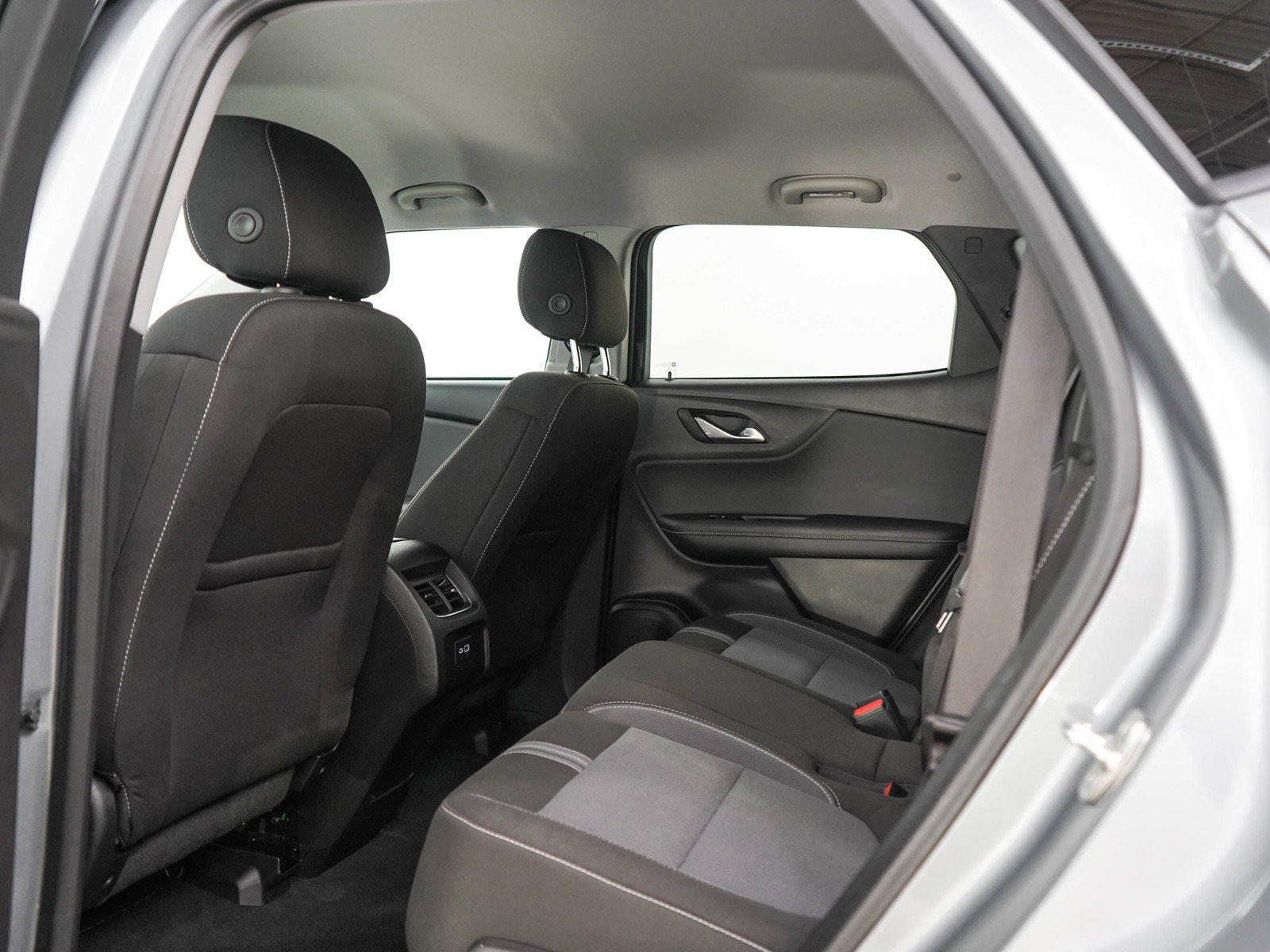 Used 2024 Chevrolet Blazer LT w/ Convenience Package AWD/4WD image 18
