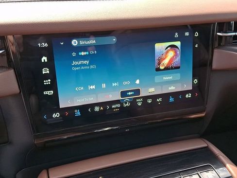 Certified 2025 Lincoln Navigator L Reserve AWD/4WD image 18