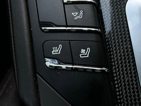 Used 2016 Porsche Cayenne GTS image 30