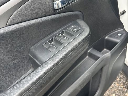 Used 2021 Honda Pilot EX image 11