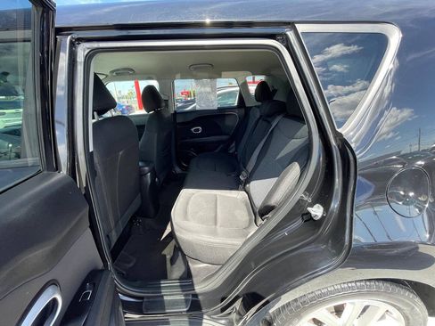 Used 2018 Kia Soul + FWD image 9