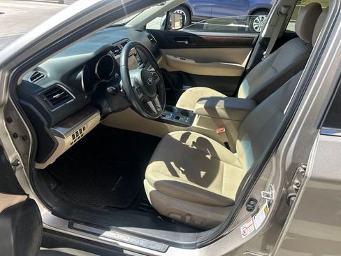 Used 2017 Subaru Outback 3.6R Limited AWD/4WD image 6