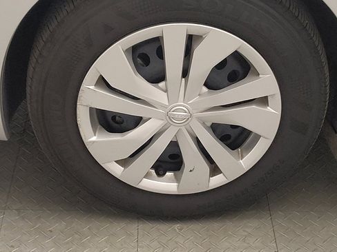 Used 2025 Nissan Versa S w/ Trunk Package FWD image 31