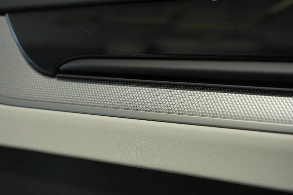 Certified 2026 Porsche Cayenne AWD/4WD image 32