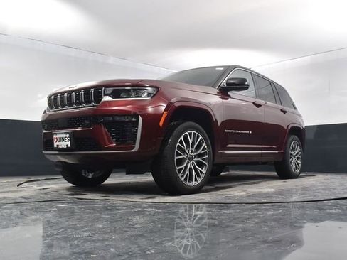 New 2026 Jeep Grand Cherokee Summit image 50