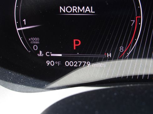 Certified 2025 Acura TLX w/ Technology Package image 29