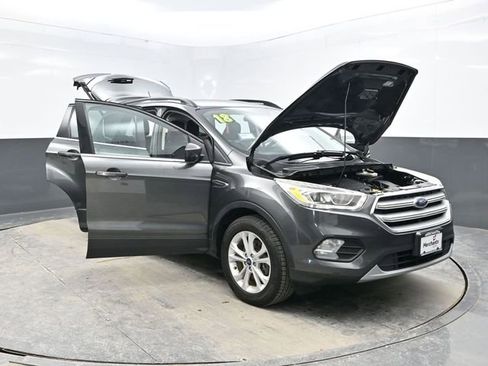 Used 2018 Ford Escape SEL image 40