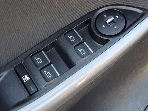 Used 2014 Ford Focus Titanium w/ Luxury Package FWD image 29