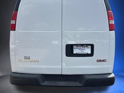 Certified 2017 GMC Savana 2500 Extended RWD image 6