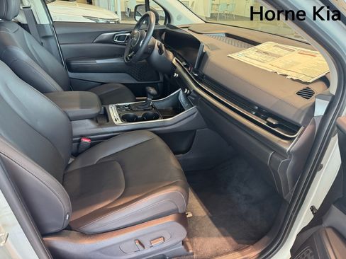 New 2026 Kia Carnival SX w/ SX Dark Edition Package FWD image 19