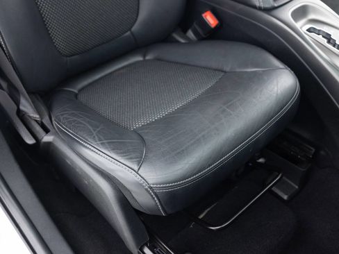 Used 2018 Dodge Journey Crossroad AWD/4WD image 25