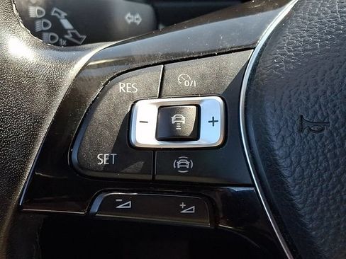 Used 2019 Volkswagen Tiguan SEL w/ 3rd Row Seat Package AWD/4WD image 22