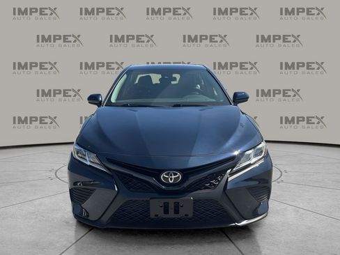 Used 2020 Toyota Camry SE image 8