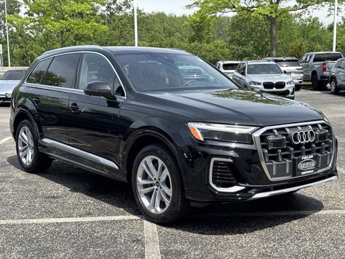 Used 2025 Audi Q7 3.0T Premium Plus AWD/4WD image 3