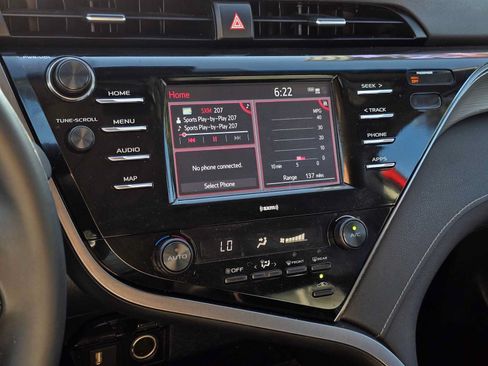 Used 2020 Toyota Camry SE FWD image 26