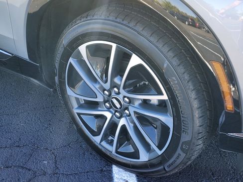 Used 2025 Cadillac Optiq Sport 1 image 7