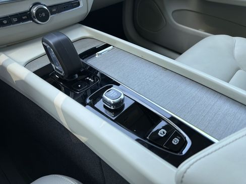Certified 2023 Volvo XC60 B5 Plus w/ Protection Package Premier FWD image 26