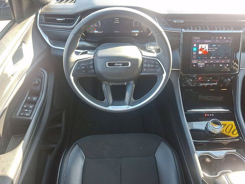 Certified 2023 Jeep Grand Cherokee Altitude AWD/4WD image 27