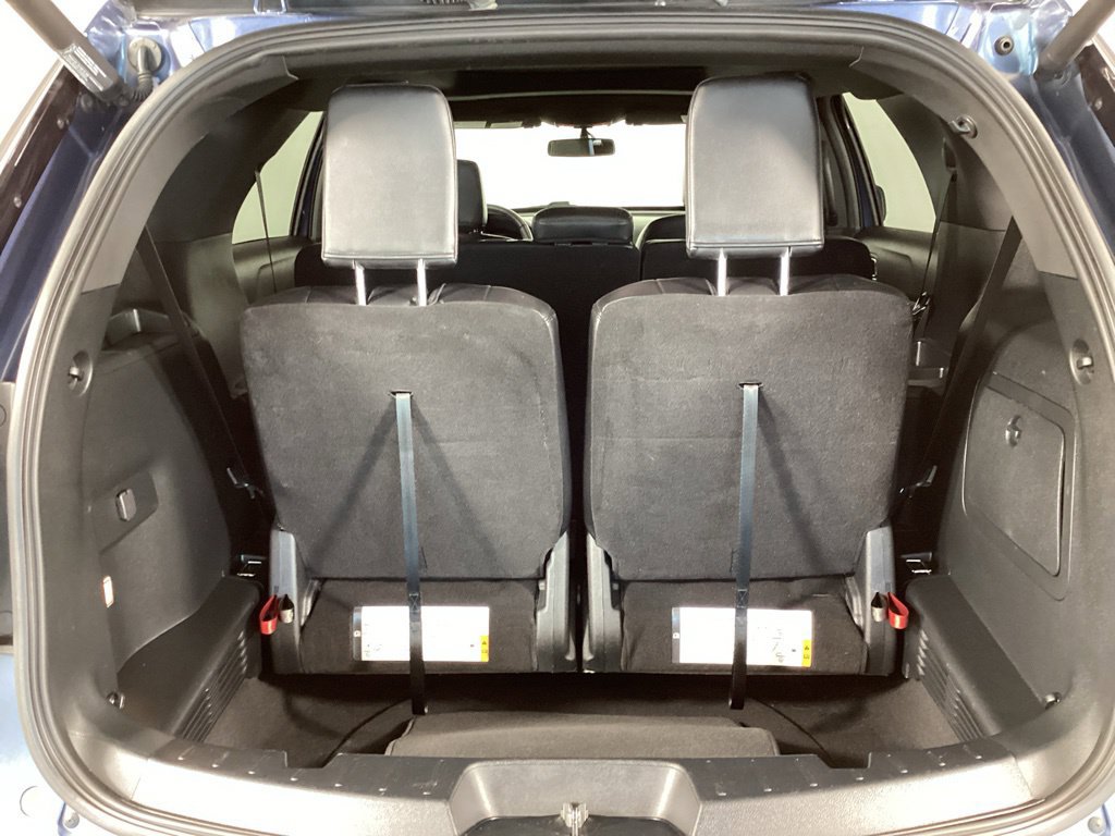 Certified 2018 Ford Explorer XLT w/ Equipment Group 202A AWD/4WD image 30