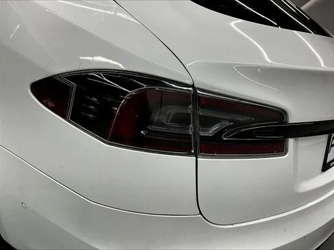 Used 2022 Tesla Model S AWD/4WD image 25