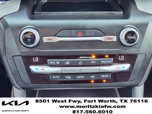 Used 2020 Ford Explorer XLT w/ Equipment Group 202A RWD image 17