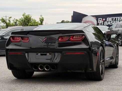 Used 2018 Chevrolet Corvette Stingray Coupe w/ 1LT RWD image 5