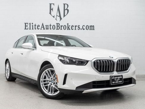 Used 2025 BMW 540i xDrive AWD/4WD image 6