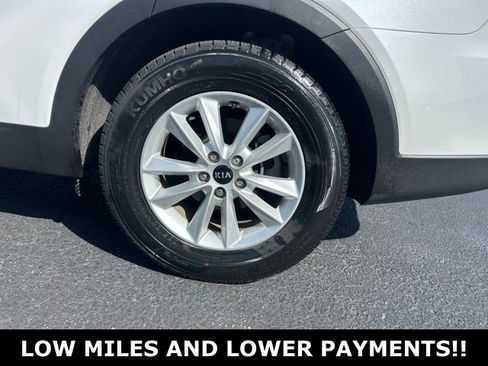 Used 2020 Kia Sorento LX FWD image 10