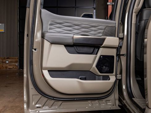 Used 2026 Ford F450 Platinum w/ Platinum Plus Package image 36