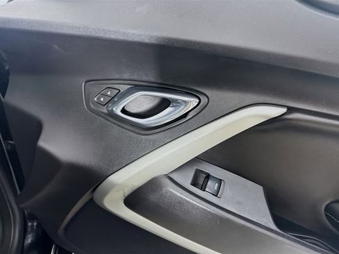 Used 2017 Chevrolet Camaro SS image 29
