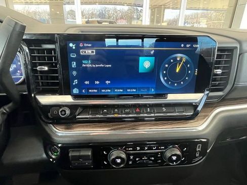 Used 2023 Chevrolet Silverado 1500 LT image 21