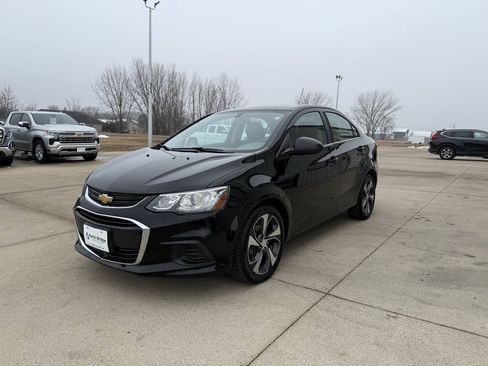 Used 2017 Chevrolet Sonic Premier FWD image 2
