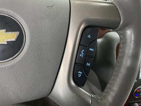 Used 2012 Chevrolet Avalanche LTZ image 23