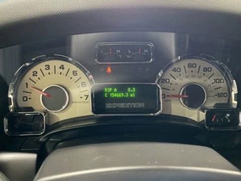 Used 2013 Ford Expedition Limited image 16