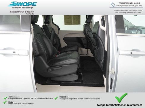 Used 2024 Chrysler Pacifica Limited FWD image 15