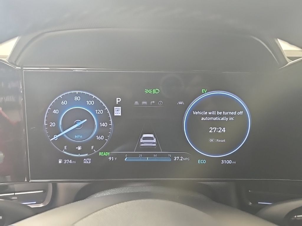 New 2025 Hyundai Elantra SEL FWD image 17