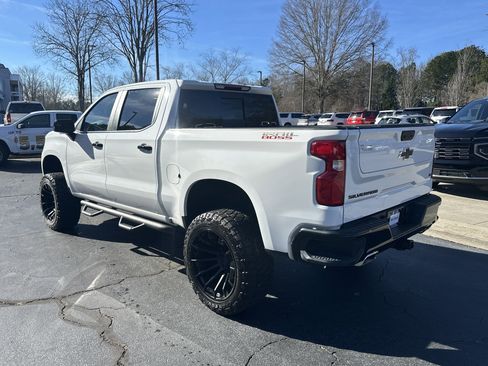 Used 2025 Chevrolet Silverado 1500 LT Trail Boss w/ Convenience Package II image 7