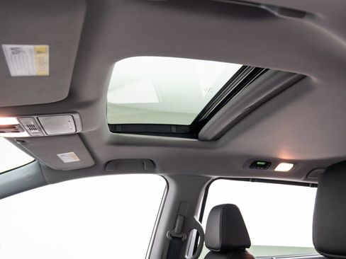 Certified 2024 Honda Odyssey EX-L image 18