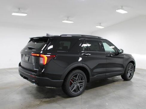 New 2026 Ford Explorer ST-Line AWD/4WD image 10