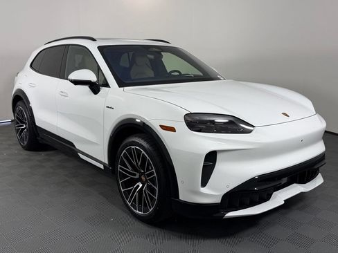 New 2026 Porsche Cayenne Electric AWD/4WD image 9