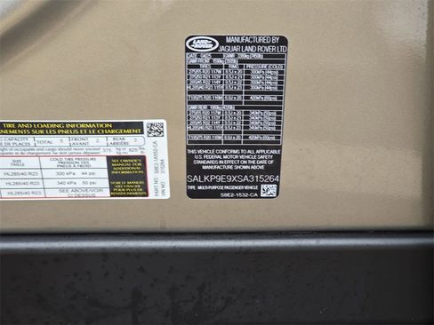 New 2025 Land Rover Range Rover SE image 38